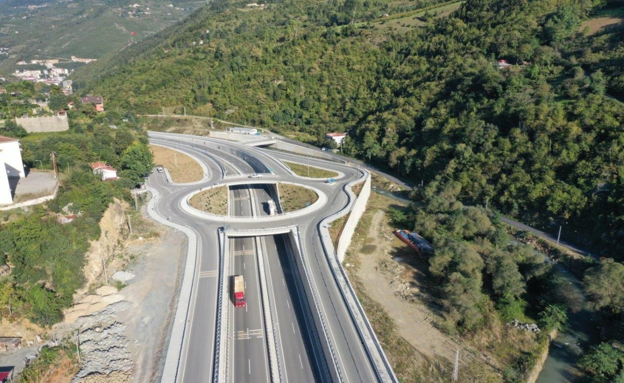 https://izharita.com/wp-content/uploads/2023/02/halihazir-ust-yapi-altyapi-fotogrametrik-gis-yol-tunel-kavsak-betonarme-deformasyon-topograf-olcme-cihazlari-harita-teknikeri-insaat-olcumleri-izharita-34-1280x786.jpg